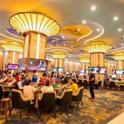 青岛奋楫笃行建材商贸有限公司