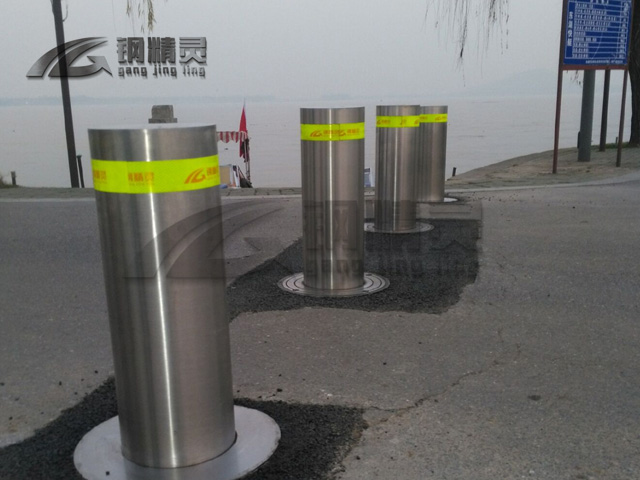 武汉钢精灵升降路桩 批发路桩 预埋式可移动路桩