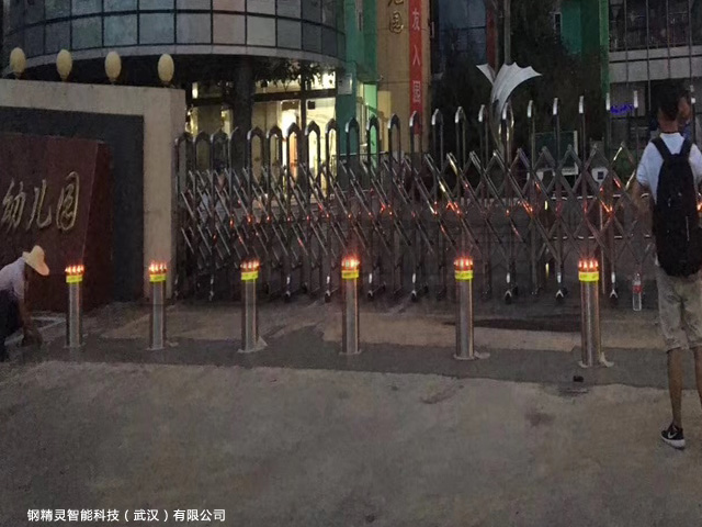 湖北遥控升降防撞柱 武汉防冲撞升降桩